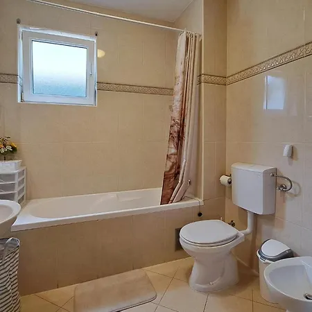 In With Kitchen